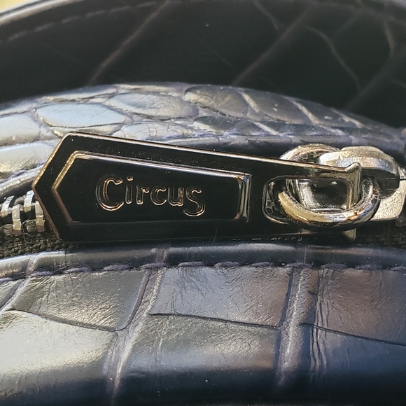 🎉HP🎉Circus OMG Crossbody Purse! - Picture 3 of 12